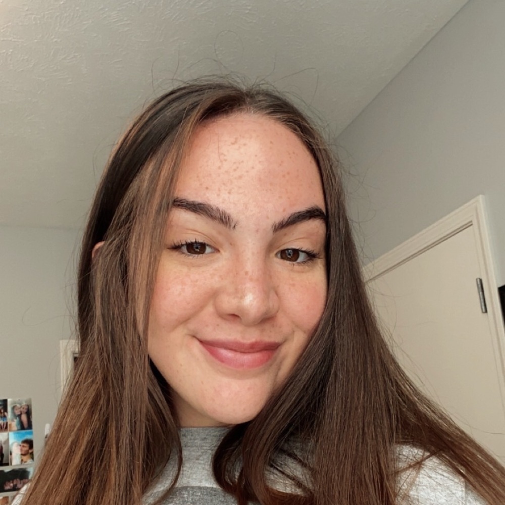 Meet your Posher, Olivia